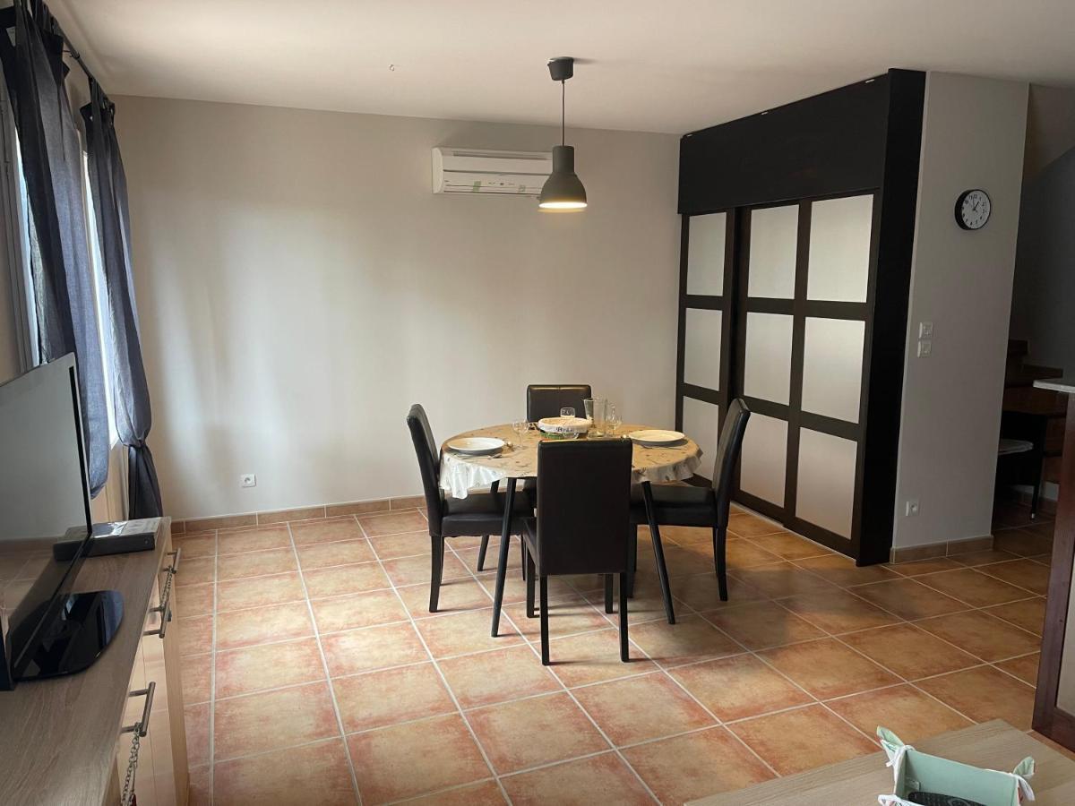 サラヴァ Chez Laura Pres Du Pont D'Arcヴィラ エクステリア 写真